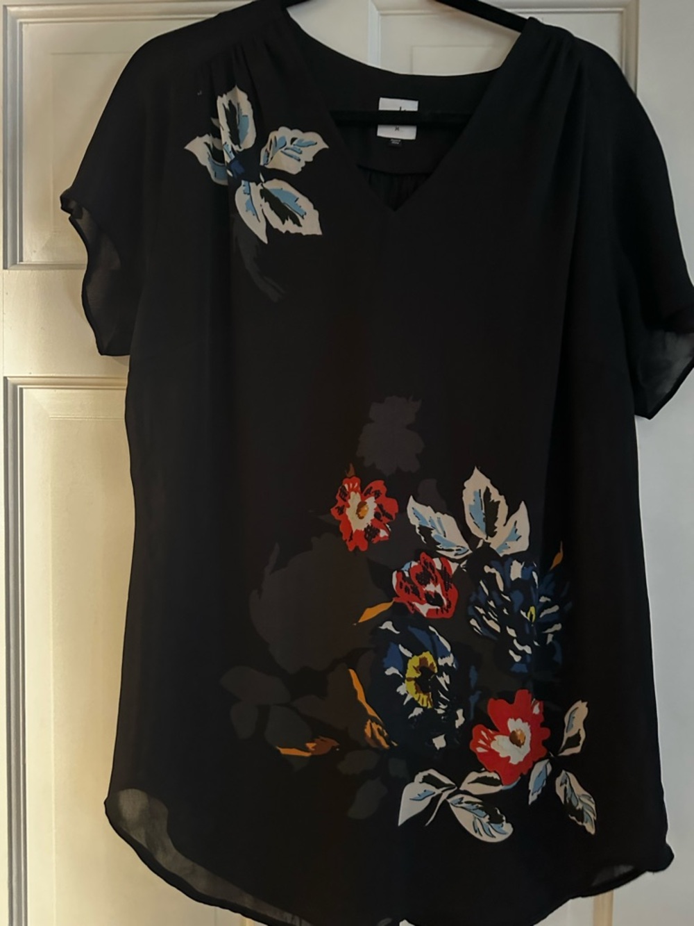 CAbi Fiore Top Size Medium